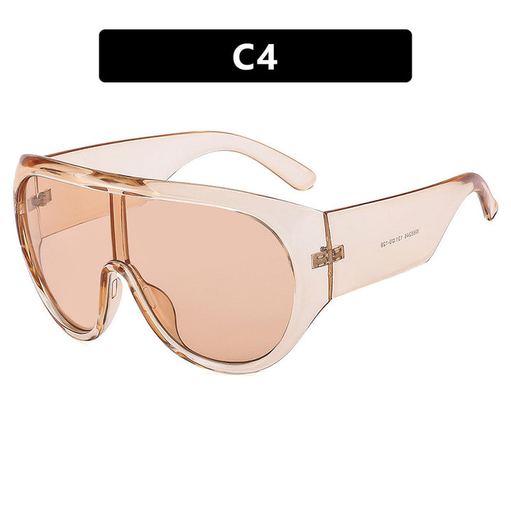 Ladies sporty sunglasses in aerodynamic design with wide field of vision Bowlift