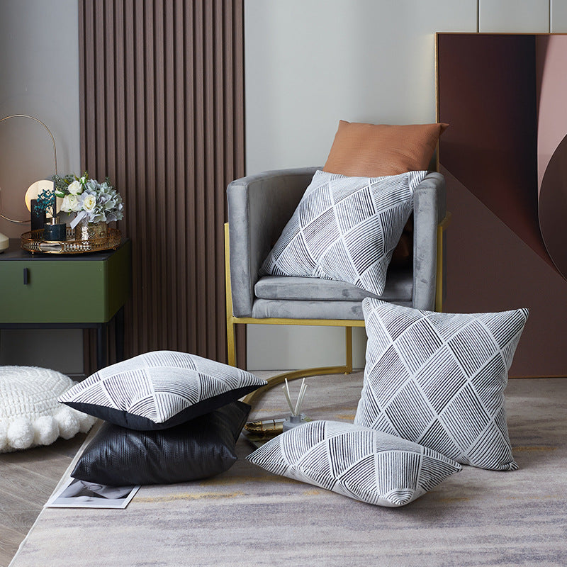 Geometric Patterned Throw Cushion