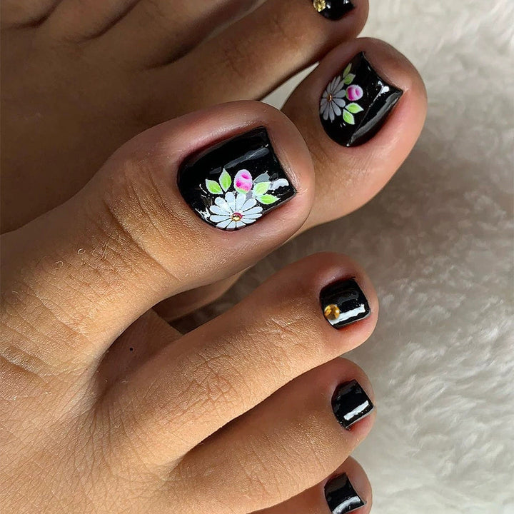 Nail set with shimmering holographic design Bowlift