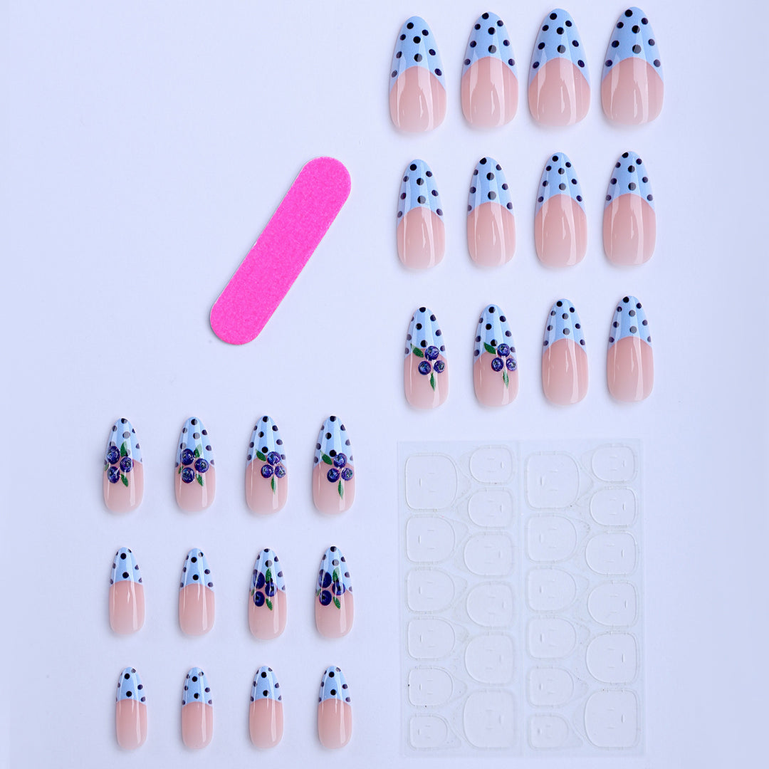 Artful fingernails with playful floral pattern Bowlift