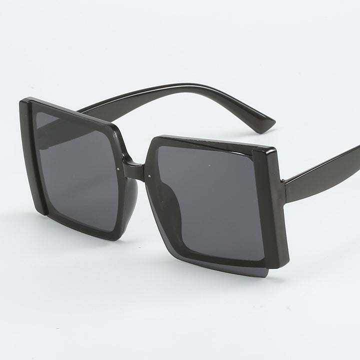 Ladies Oversized Sunglasses with Gradient Bowlift