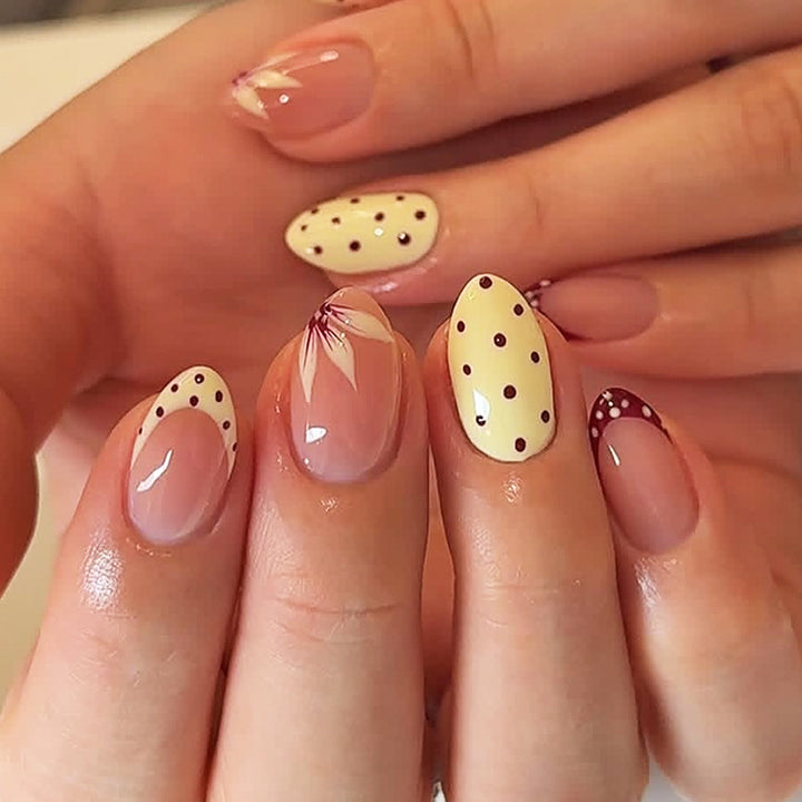 Artistic Press-On Nail Collection Bowlift
