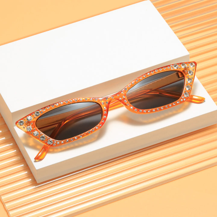 Women's extravagant Cat-Eye sunglasses with crystal embellishments Bowlift