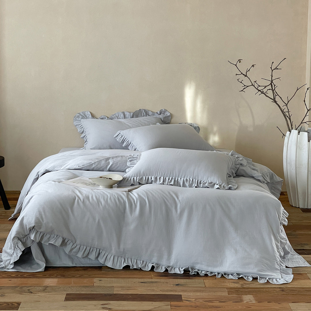 Elegant cotton bedding set with ruffle and soft percale finish