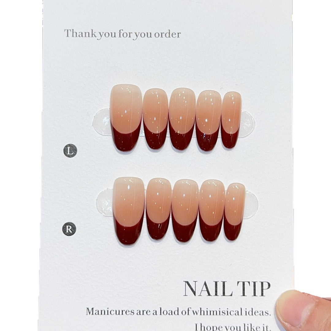Elegant artificial nails with modern gradient effects Bowlift