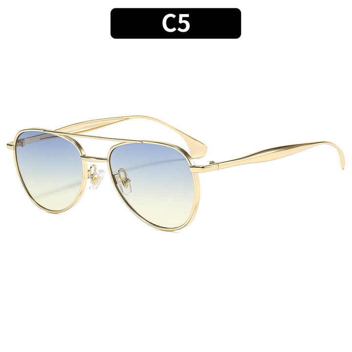 Vintage-Inspired Aviator Sunglasses