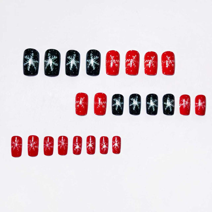 Artificial nails with winter snowflake design Bowlift