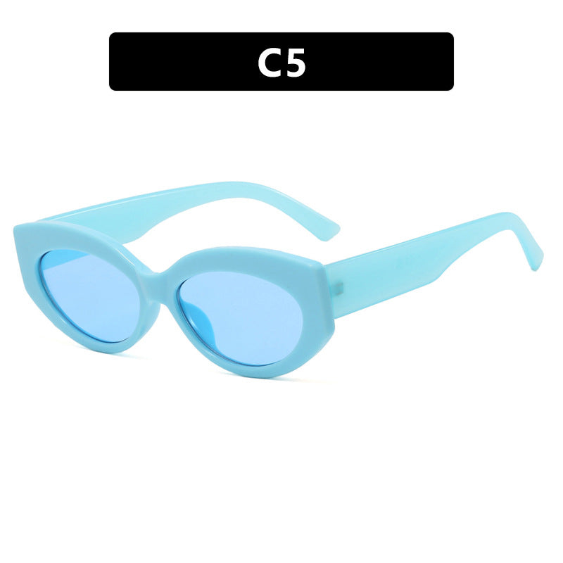 Women Cat-Eye Sunglasses in stylish plastic design Bowlift