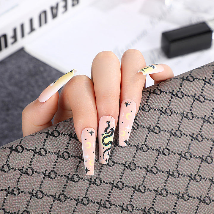 Creative artificial nails with unique patterns Bowlift