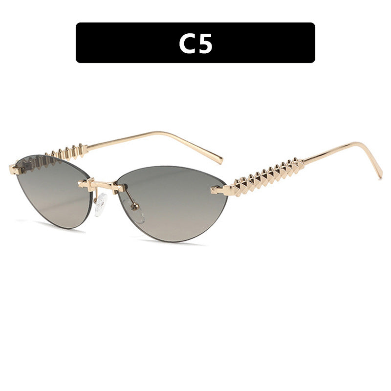 Women's sunglasses in modern, geometric design with stylish metal frame and UV protection Bowlift