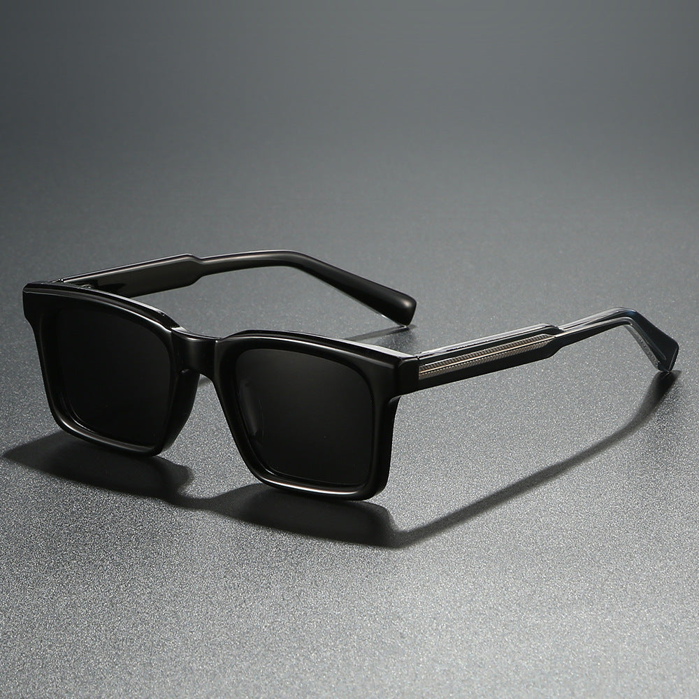 Ladies fashionable sunglasses with exclusive frame and UV protection Bowlift