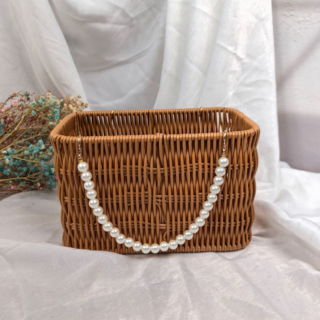 Women's stylish rattan container with pearl handle Bowlift