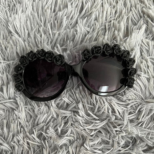 Women's sunglasses with floral accents Bowlift