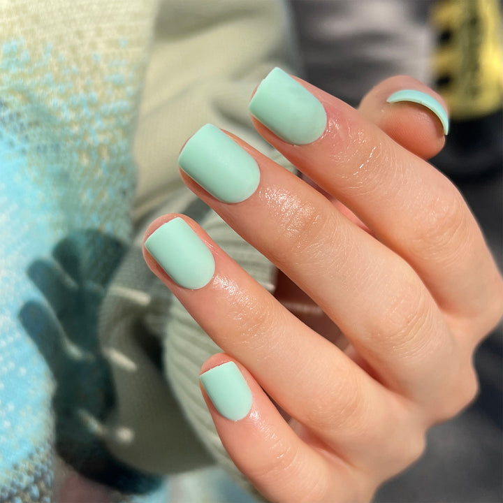 Matt lacquered nail art Bowlift