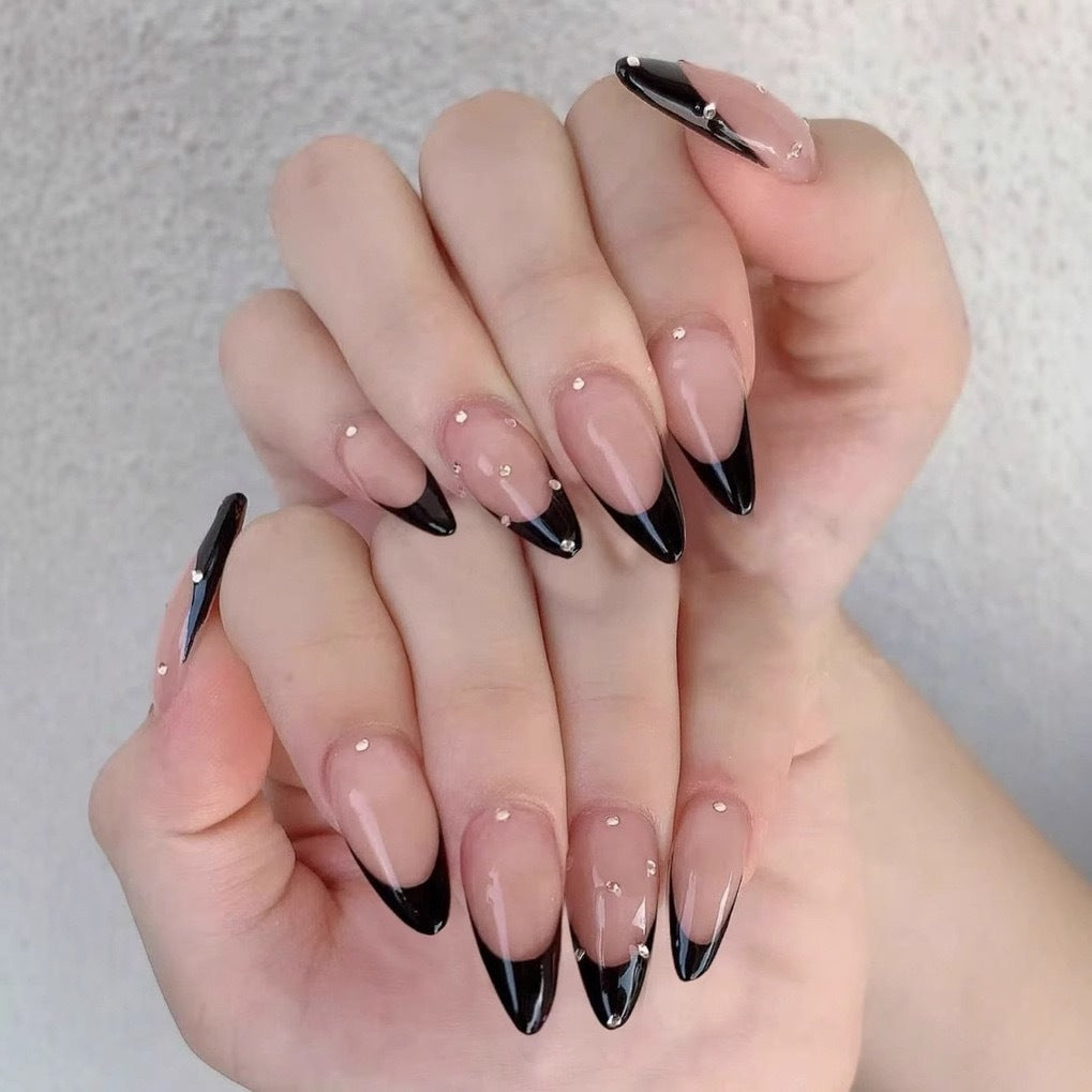 Artificial nail tips with elegant French design and glamorous details Bowlift