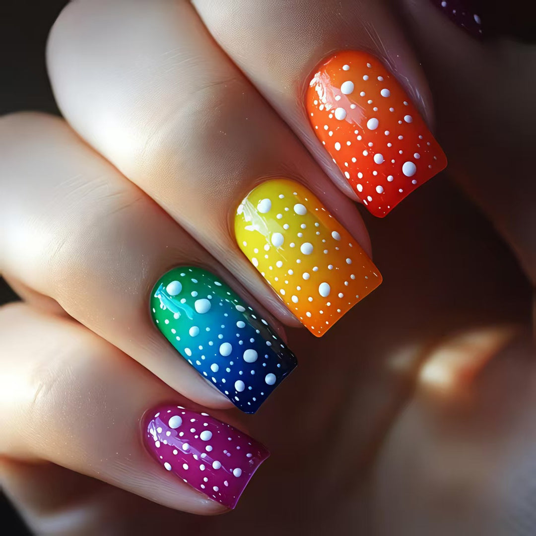 Artificial nails in spectacular ombre design Bowlift