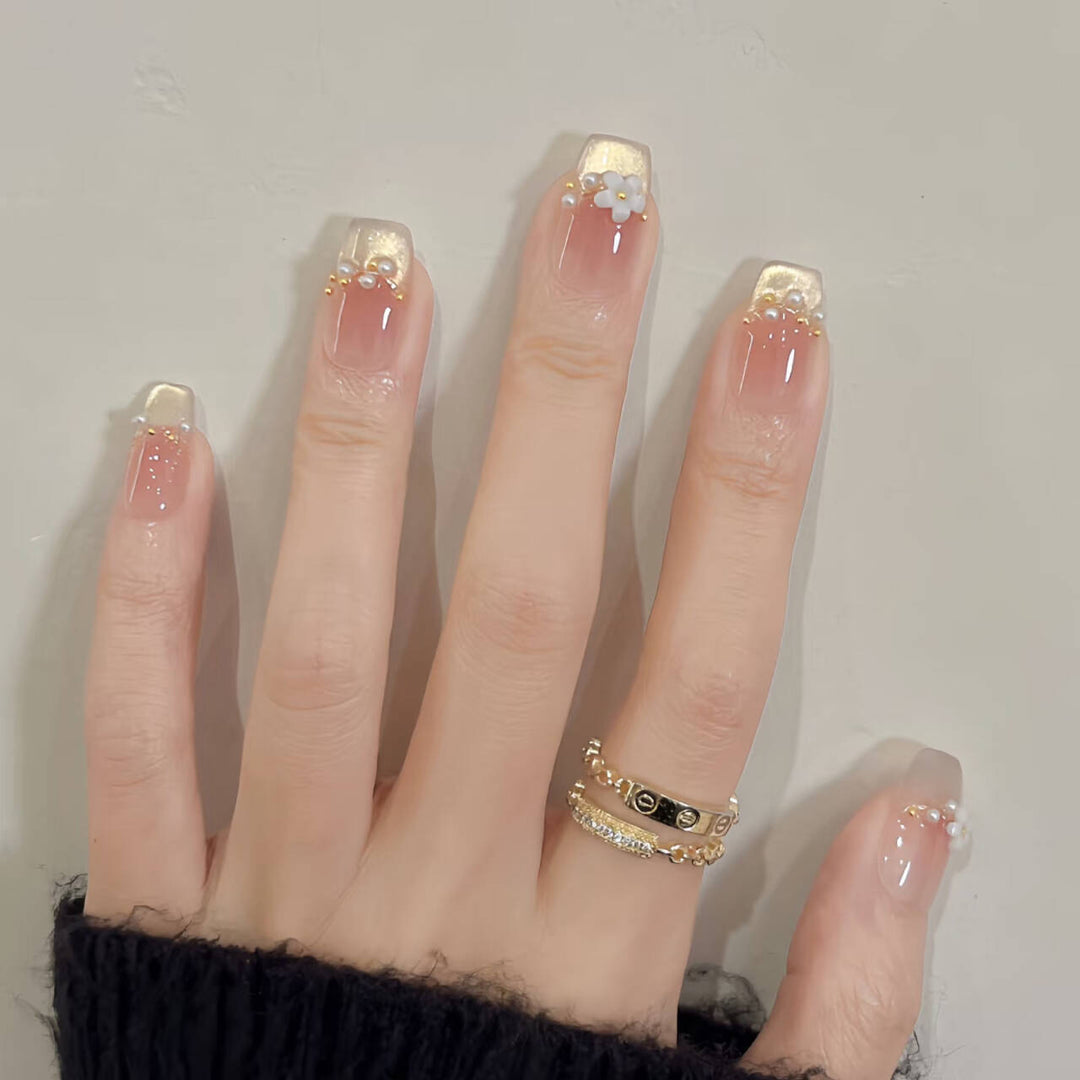Glamorous Heart-Themed Press-On Nail Set Bowlift