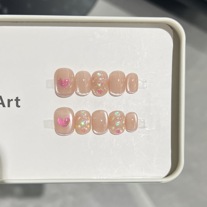 Heart-Accent Press-On Nail Set Bowlift