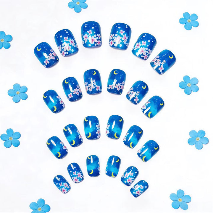 Artificial nail set with floral designs Bowlift
