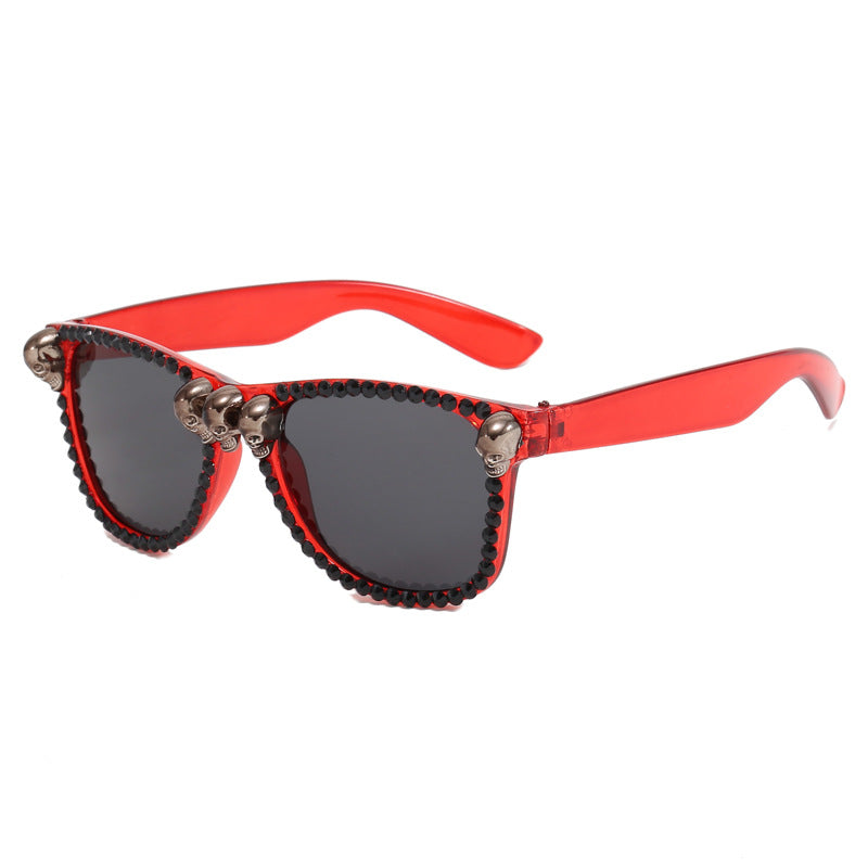 Women's extravagant sunglasses with crystal embellishments Bowlift