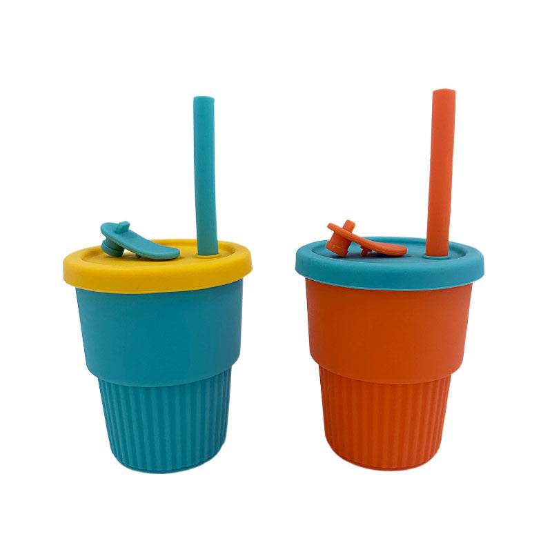 Unisex reusable silicone cup with lid and straw Bowlift