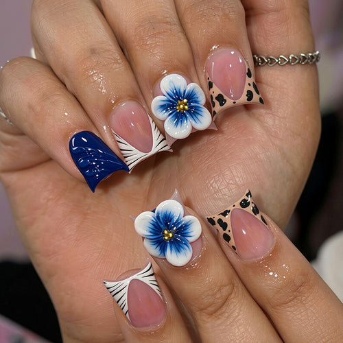 Floral Accented Nail Art Set Bowlift