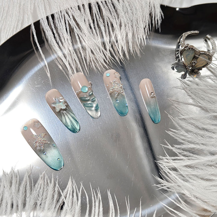 Artificial nails with glittering summer design Bowlift