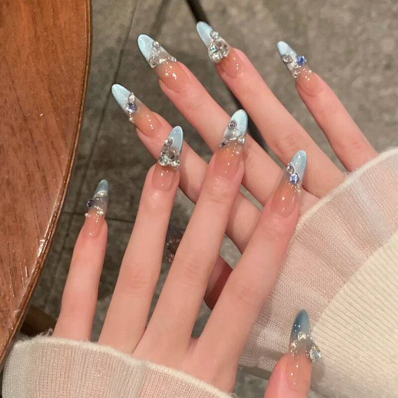 Decorative Press-On Nails Bowlift