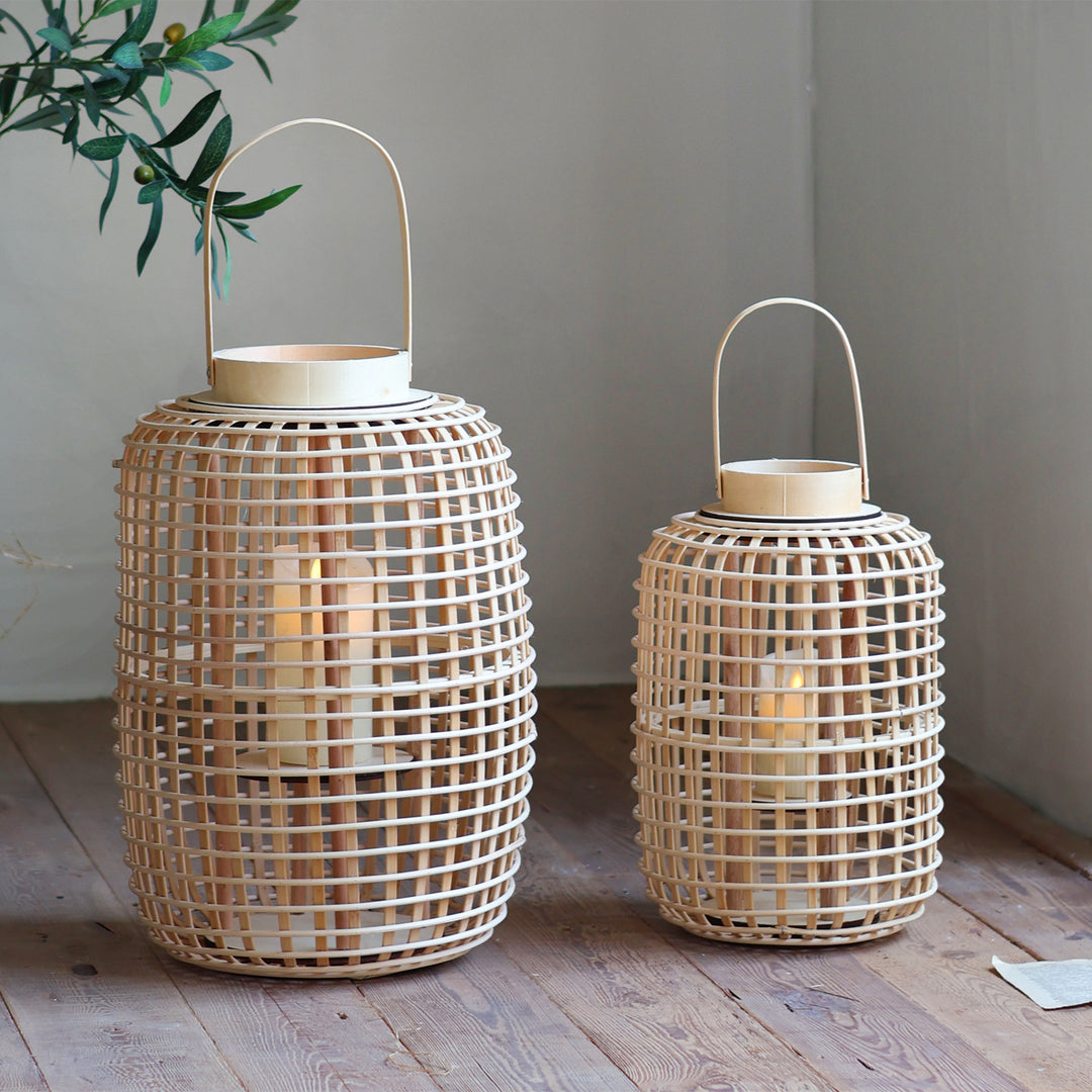 Rustic lantern made of woven material Bowlift