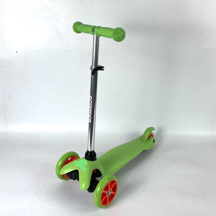 Smooth-Riding Lean-to-Steer Kickboard Scooter Bowlift