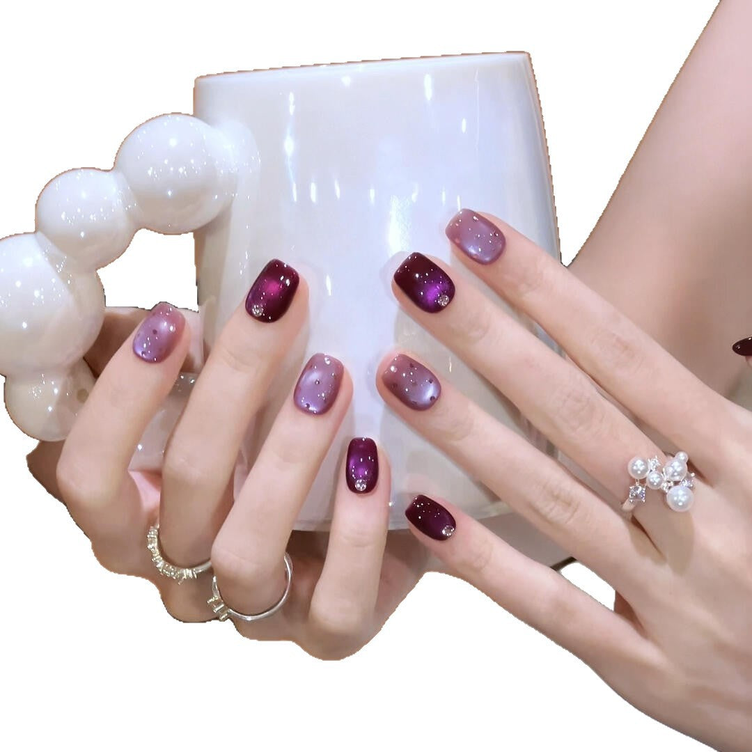 Artificial Nail Set with Modern Gradient and Glitter Effects Bowlift