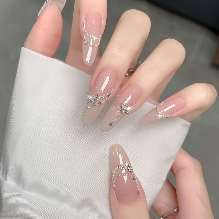 Crystal-Embellished Press-On Nail Set Bowlift