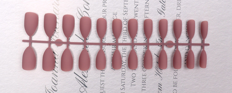 Stiletto Press-On Nail Set Bowlift
