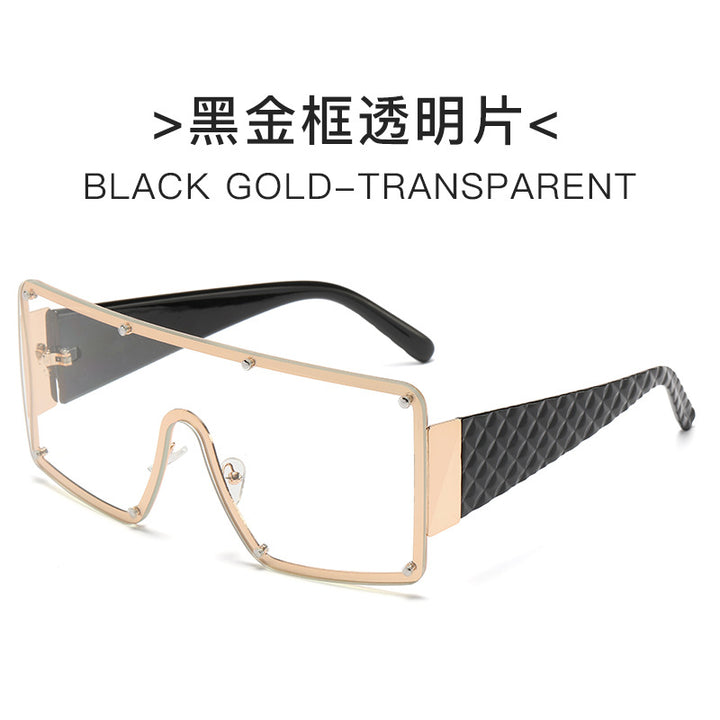 Women Designer Sunglasses in striking rectangular style Bowlift
