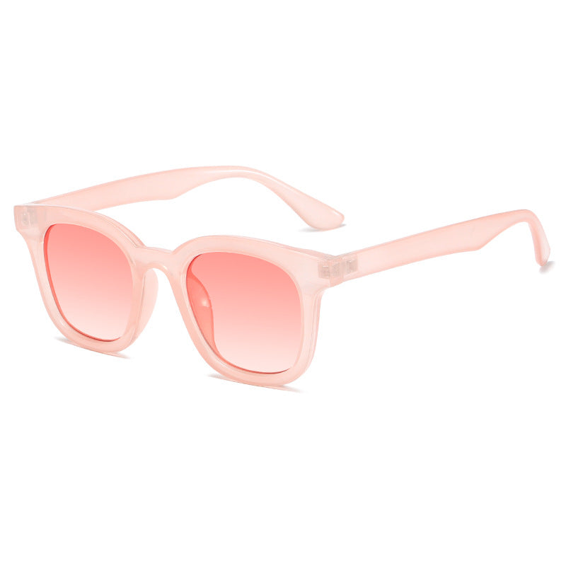 Ladies Fashionable Oversized Sunglasses with Luxurious Design Bowlift
