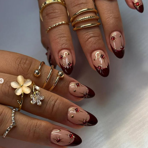 Acrylic nail set with sparkling stars and elegant marble effect Bowlift