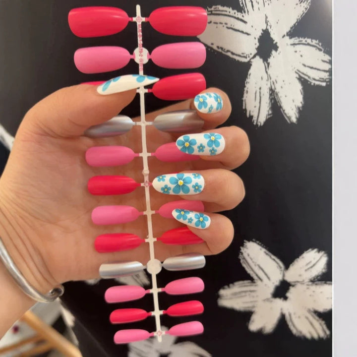 Artistic Almond-Shaped Press-On Nails Set with Metallic Accents Bowlift