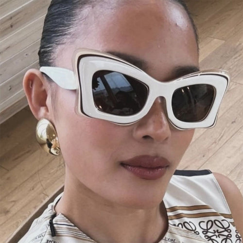 Women's oversized sunglasses in extravagant design Bowlift