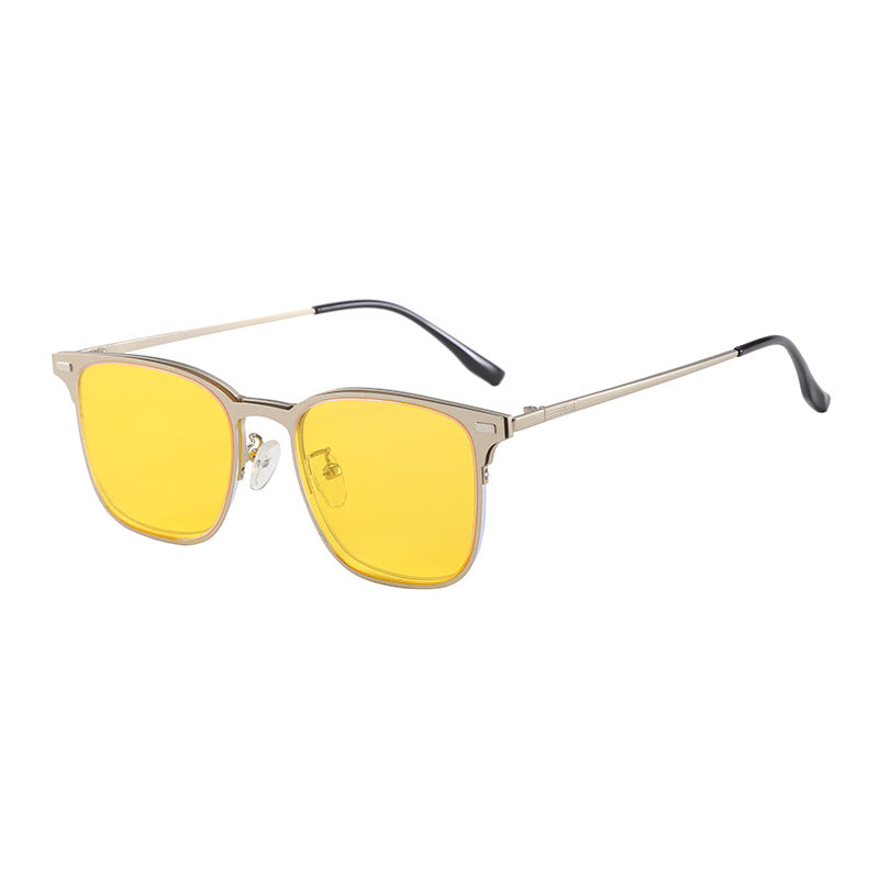 Women Trendy Square Sunglasses in Modern Design Bowlift