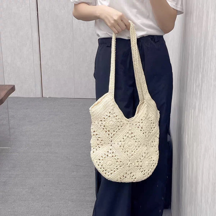 Hand-crocheted Bag Bowlift