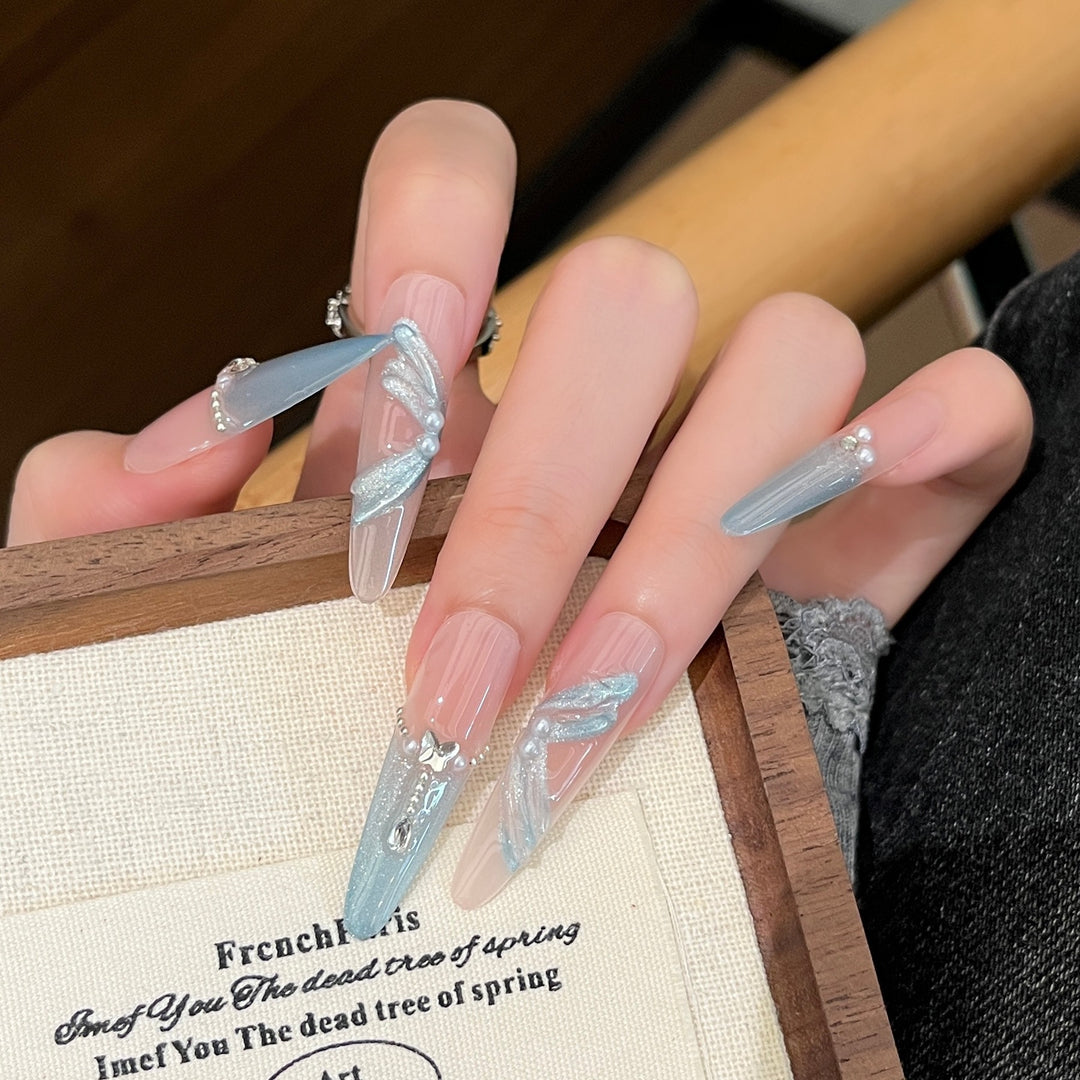 Elegant Floral Design Press-On Nail Extensions Bowlift