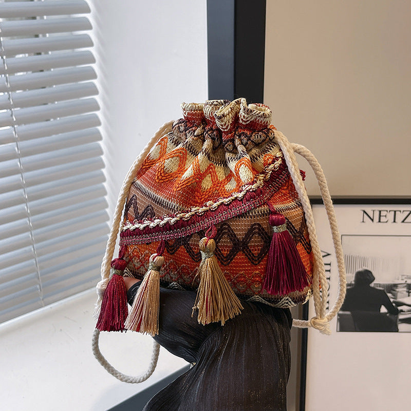WoBohemian Embroidered Bucket Bag Bowlift