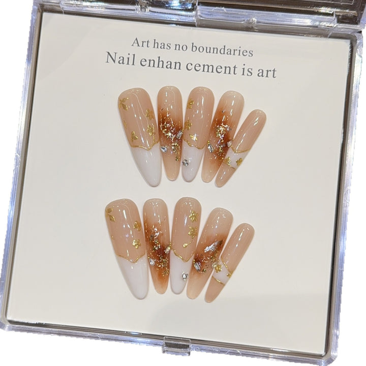 Artificial nails with noble accents Bowlift