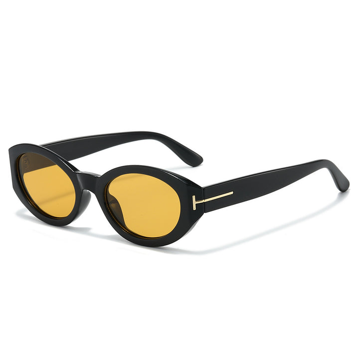 Chic Cat-Eye Sunglasses with Retro Tortoiseshell Frame Bowlift