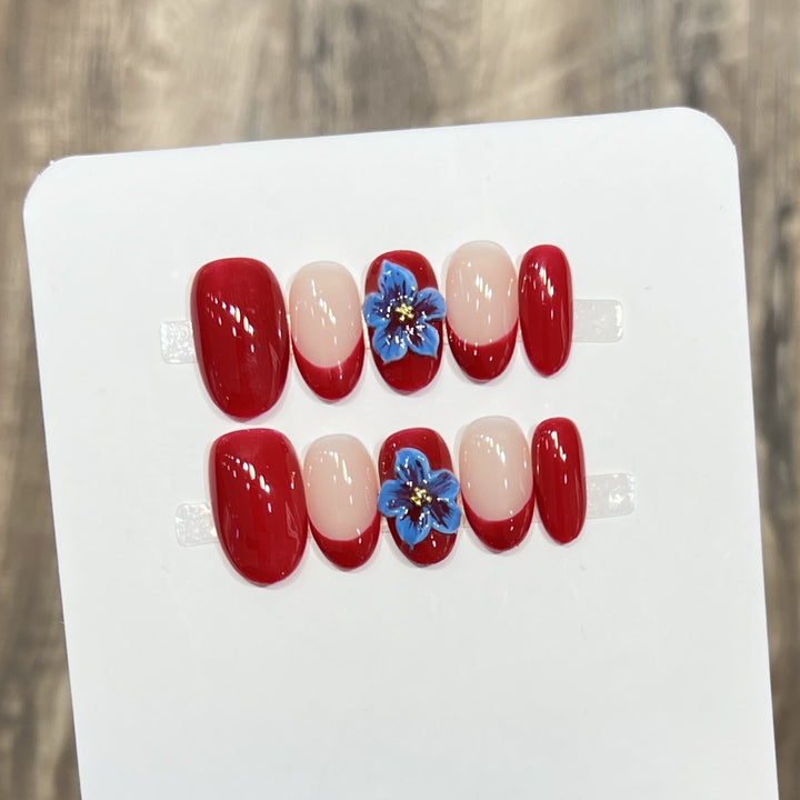 Stylish Floral Accent Press-On Nail Set Bowlift