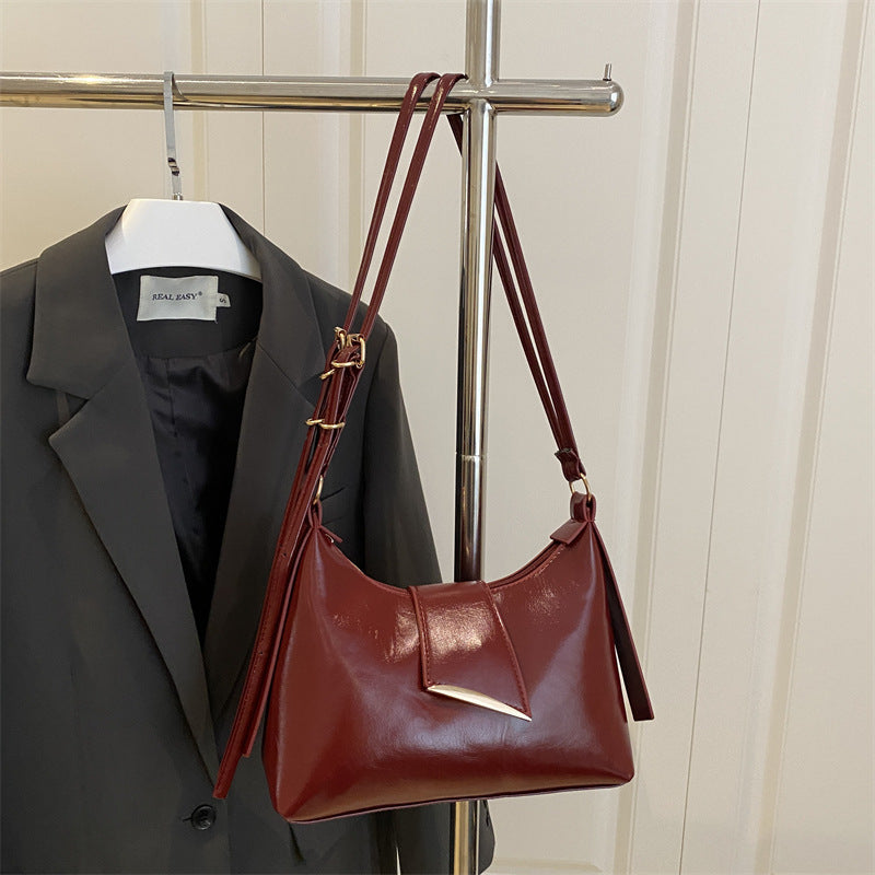 Luxurious Patent Leather Shoulder Bag Bowlift