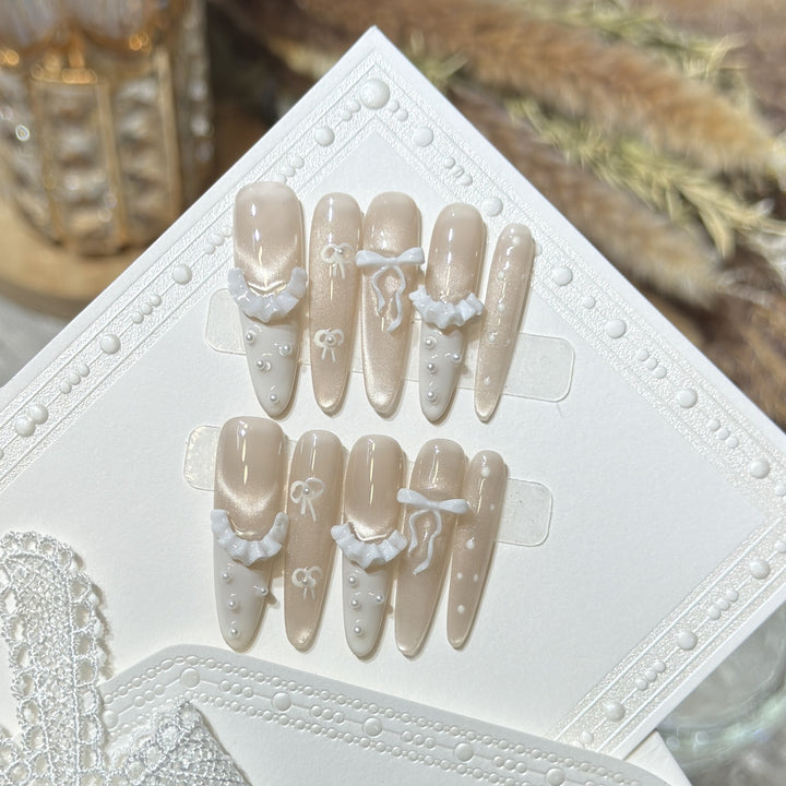 Elegant Press-On Nail Set with Ruffled Accents Bowlift