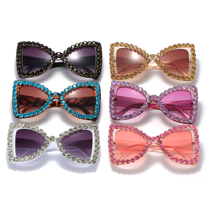 Ladies Glamorous Sunglasses with Crystal Decoration Bowlift