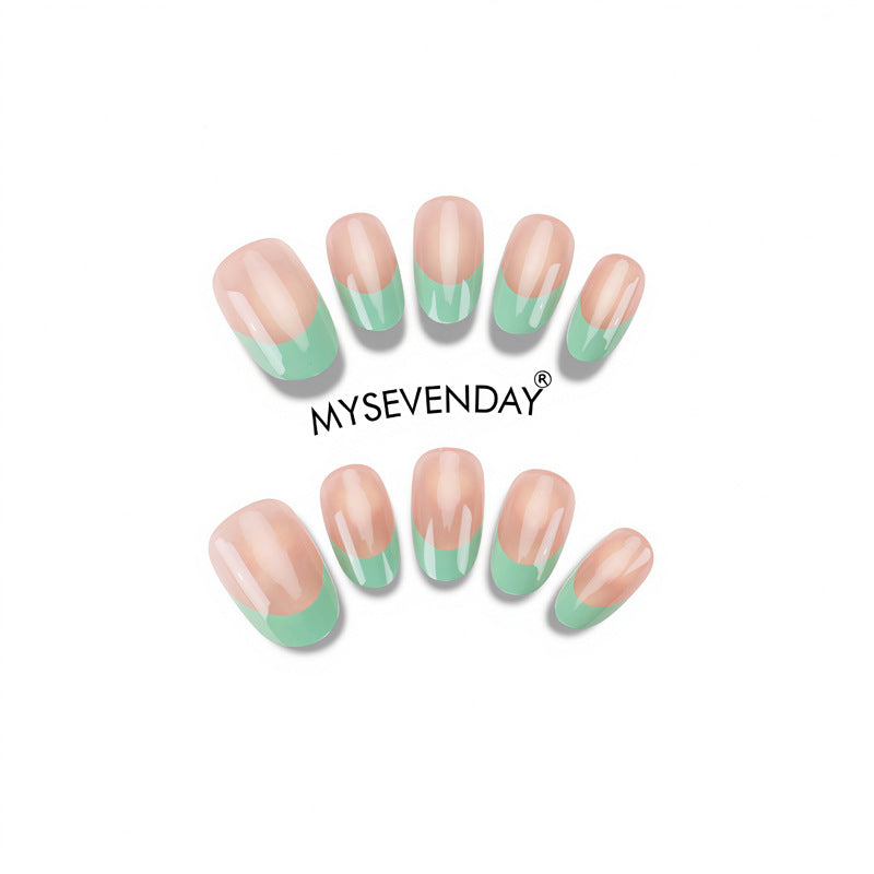 Stylish Press-On Nail Set with French Tip Design Bowlift