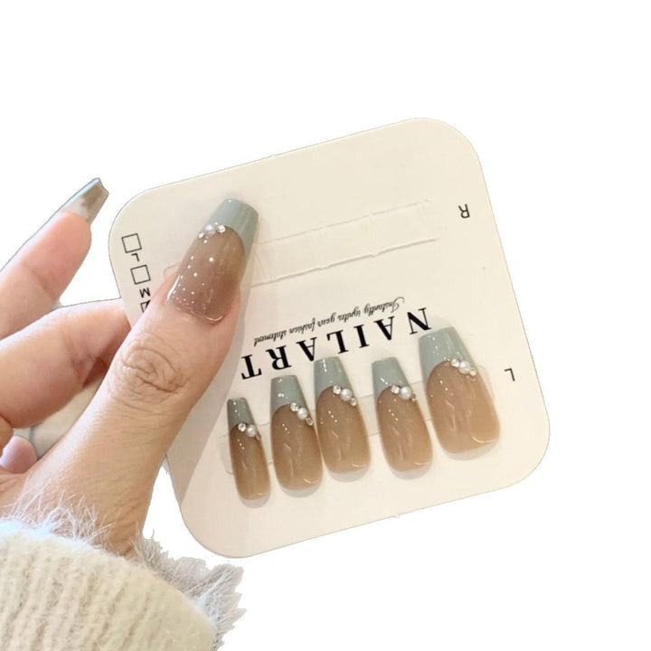Elegant Press-On Nail Set with Decorative Tips Bowlift